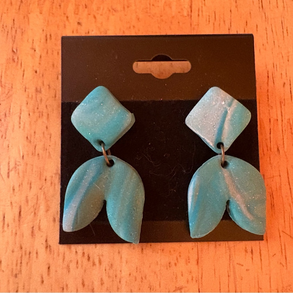 Blue Geometric Stone-Like Dangle Earrings
